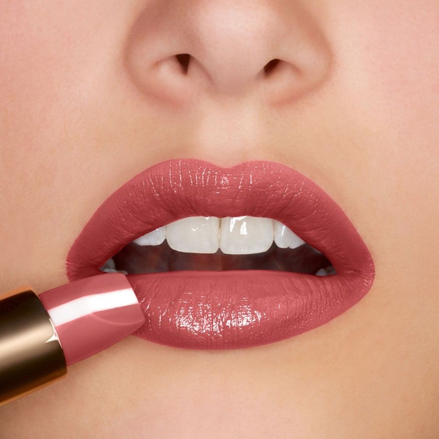 Grande Cosmetics GrandeLips Moisturising Lipstick for Lip Volume Mauve Along