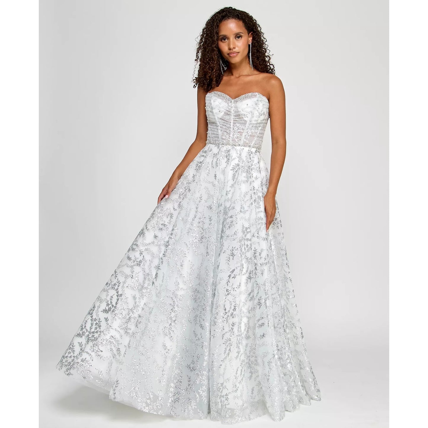 B Darlin Juniors' Strapless Glitter Mesh Ball Gown - Off White/ Silver Size 3/4.