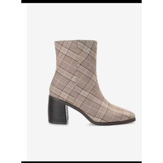 Journee Collection Women Sloann Square Toe Boot in Brown/Plaid Size 11