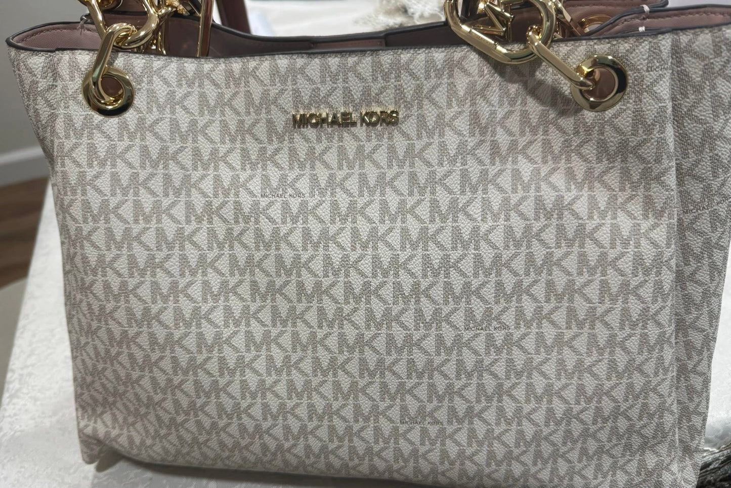 Michael Kors Trisha shoulder bag, Original Price: 628 $