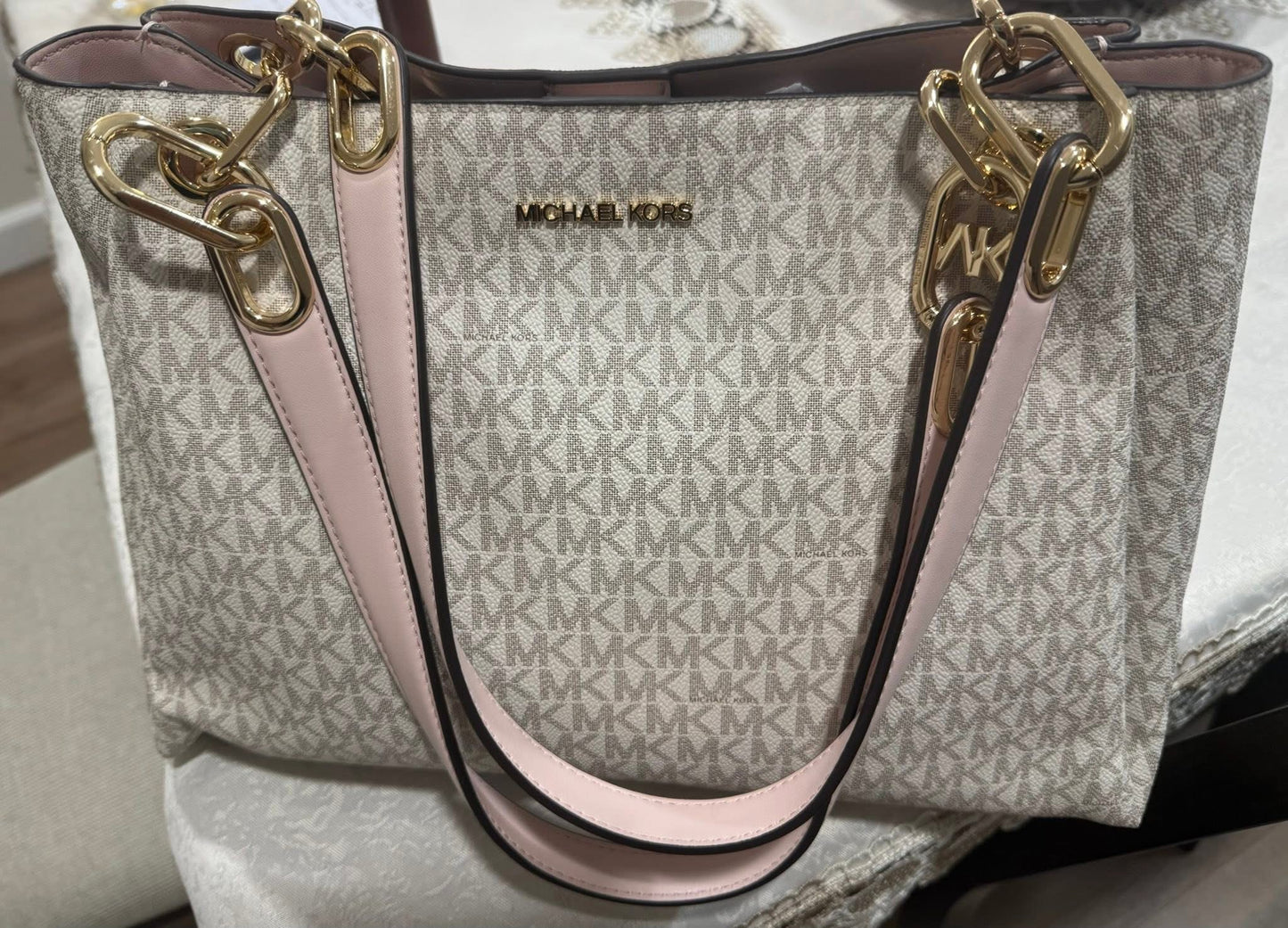 Michael Kors Trisha shoulder bag, Original Price: 628 $