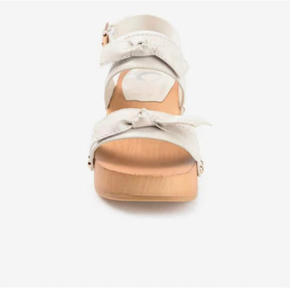 Journee Womens Tia Double Bow Accent Clog Sandals White Size 9, new in box